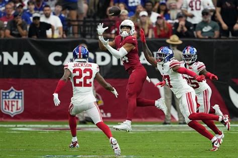 Daniel Jones throws for 321 yards, Giants rally from 21-point deficit to beat Cardinals 31-28